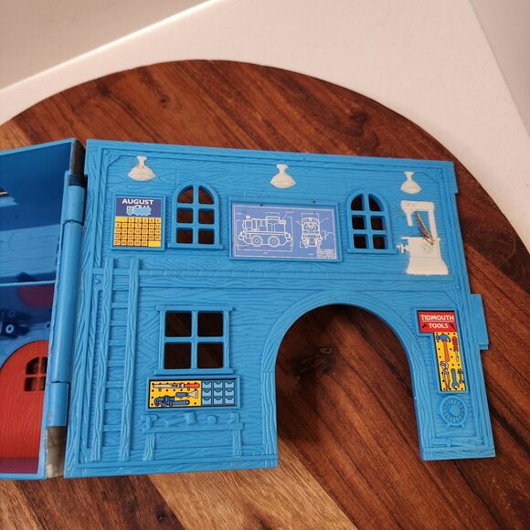 2003 Thomas & Friends Carry Case – Sodor Engine Works – Gullane - Picture 4 of 7